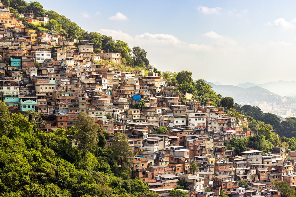 Das sombras da favela ao brilho das estrelas do futebol: Histórias emocionantes