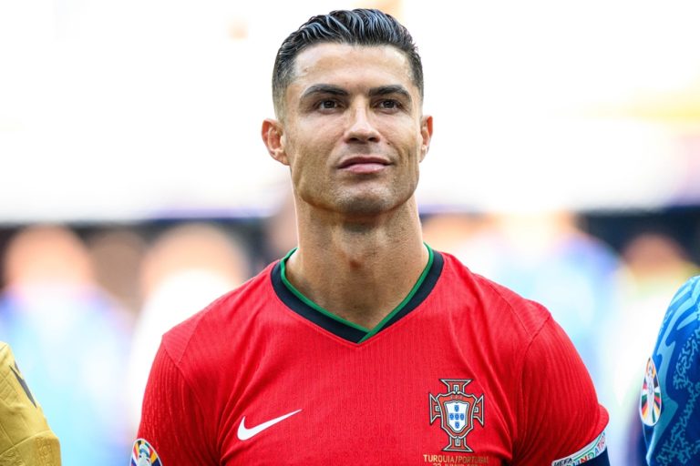 Wie Viele Tore Hat Cristiano Ronaldo Insgesamt Geschossen Sehen Sie, wie viele Tore Cristiano Ronaldo in jeder Minute seiner