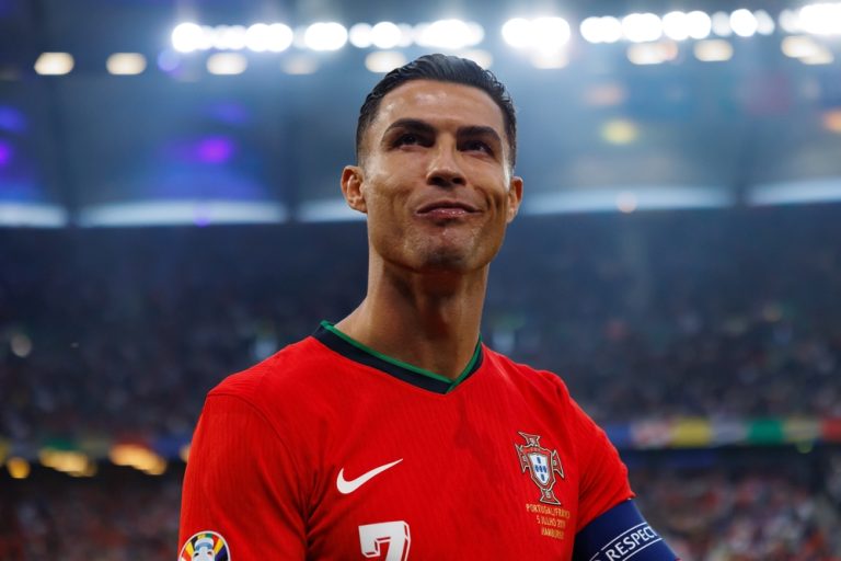 Wie Viele Tore Hat Cristiano Ronaldo Insgesamt Geschossen Sehen Sie, wie viele Tore Cristiano Ronaldo in jeder Minute seiner