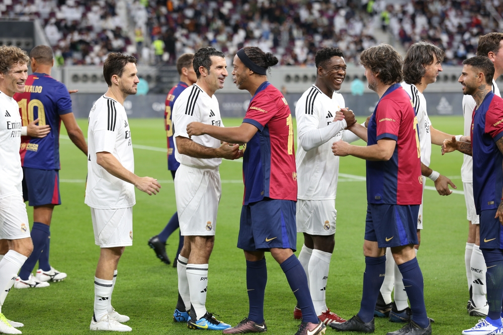 A Celebration game, with former players for both FC Barcelona and Real Marid