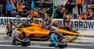 McLaren, pit stop