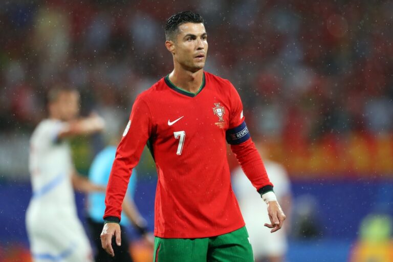 Wie Viele Tore Hat Ronaldo In Seiner Karriere Geschossen Sehen Sie, wie viele Tore Cristiano Ronaldo in jeder Minute seiner