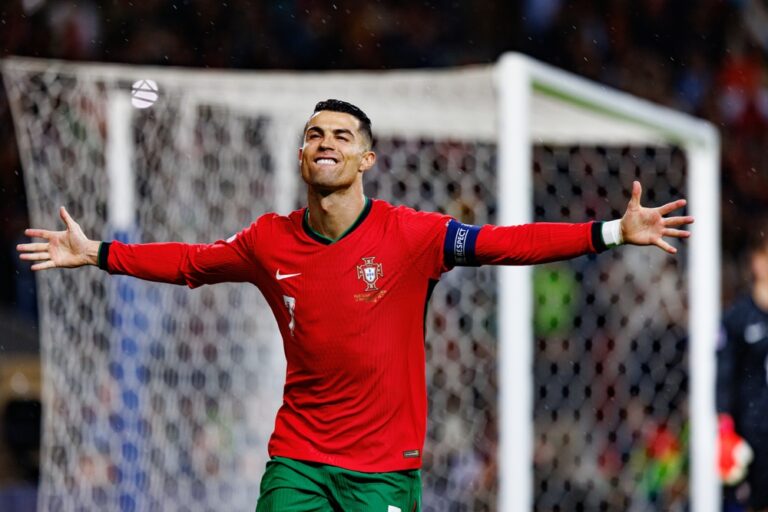 Wie Viele Tore Hat Cristiano Ronaldo Insgesamt Geschossen Sehen Sie, wie viele Tore Cristiano Ronaldo in jeder Minute seiner