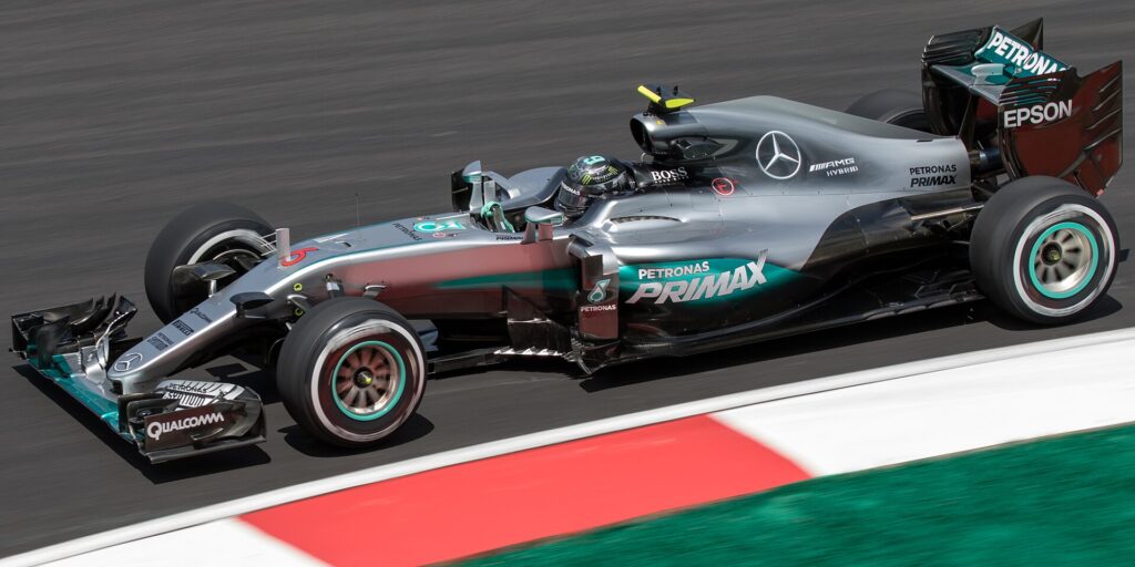 Mercedes F1 W07 Hybrid