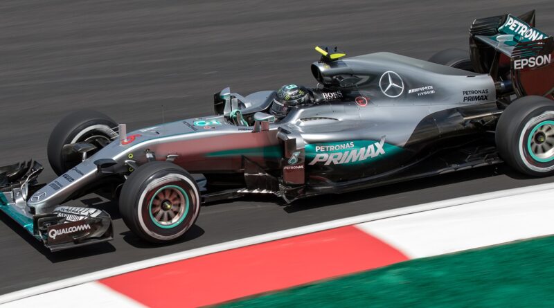Mercedes F1 W07 Hybrid