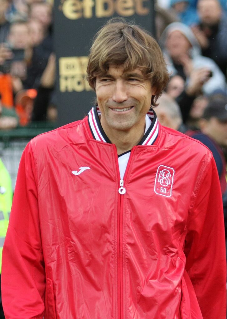 
Julio Salinas
