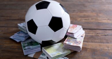 Money, football