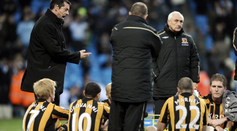 Phil Brown’s On-Pitch Team Talk