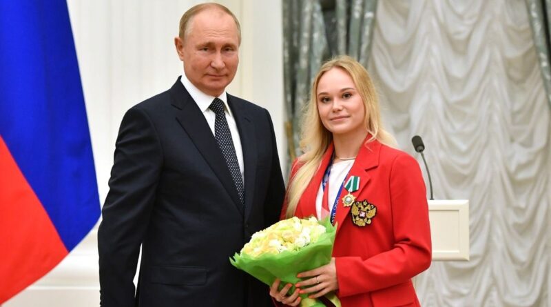 Putin_and_Angelina_Melnikova_2021