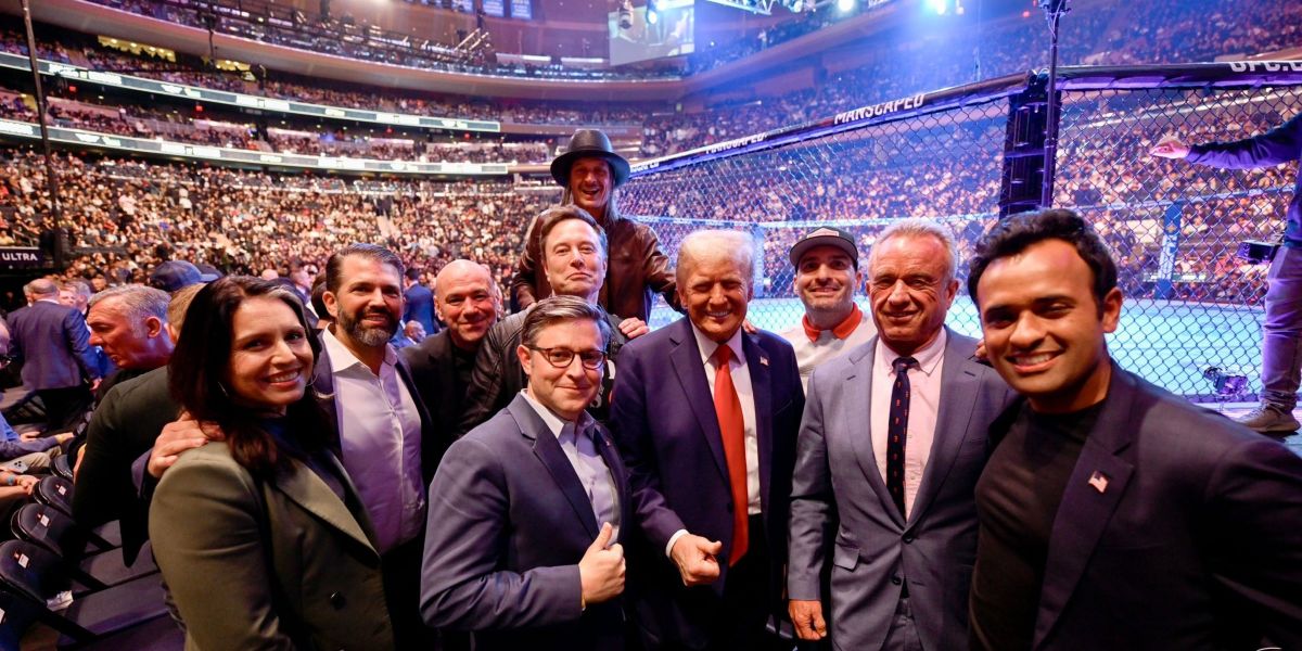 Trump assistia a um evento do UFC em Miami enquanto as conversas com o Irã fracassavam no Paquistão
