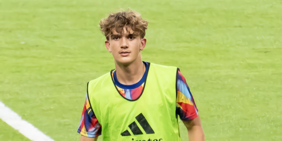 Arsenal teenager makes Champions League history