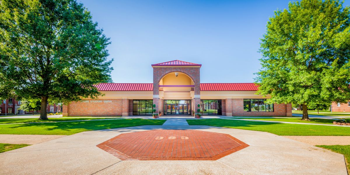 Oklahoma college spieler stirbt nach verletzung auf dem feld