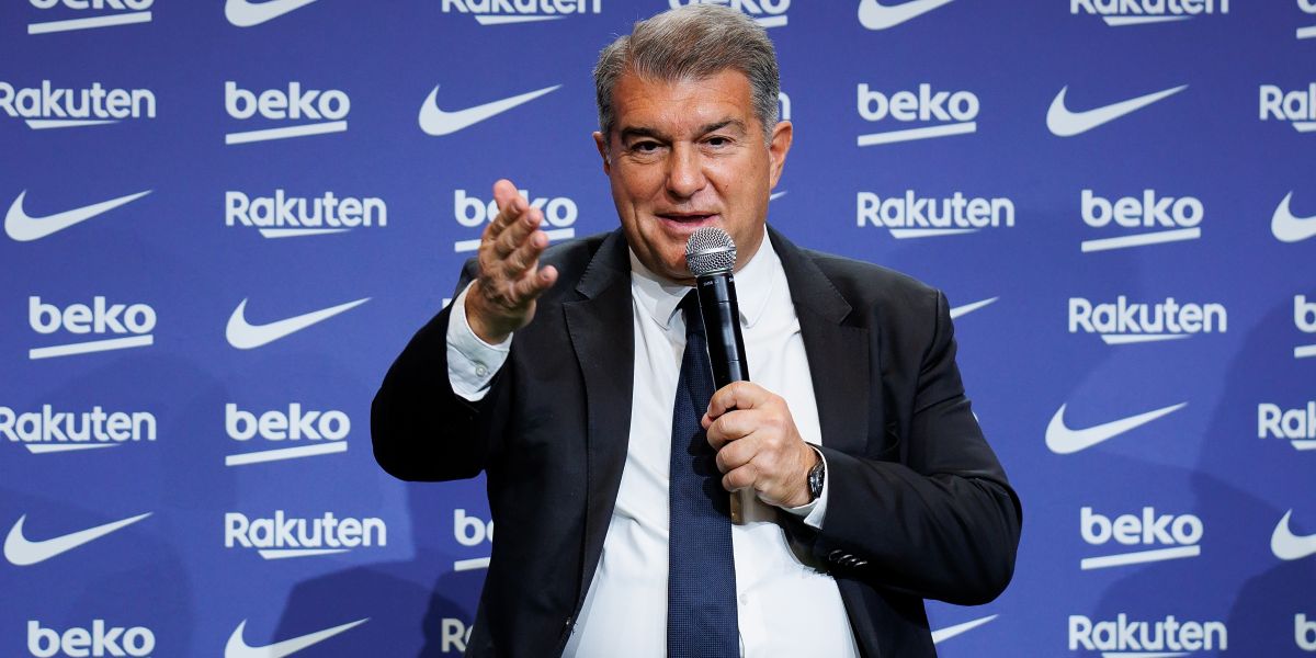 Barcelona pondera venda significativa para tentar contratar Julián Álvarez