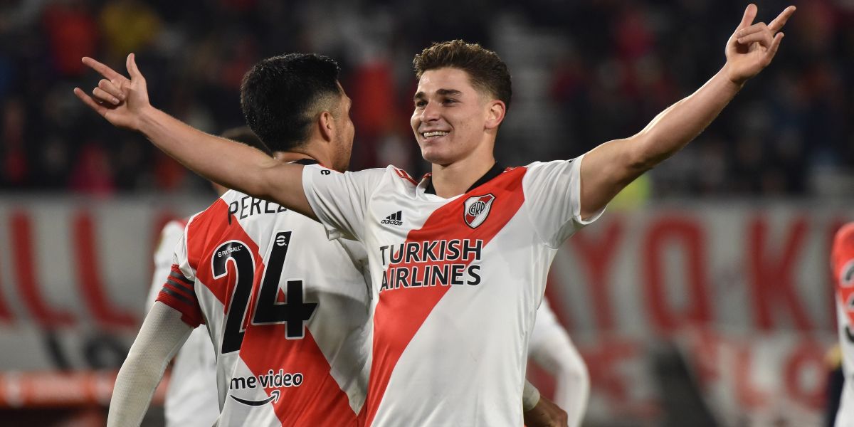 Barcelona wyprzedza rynek i zabezpiecza napastnika przyszłości