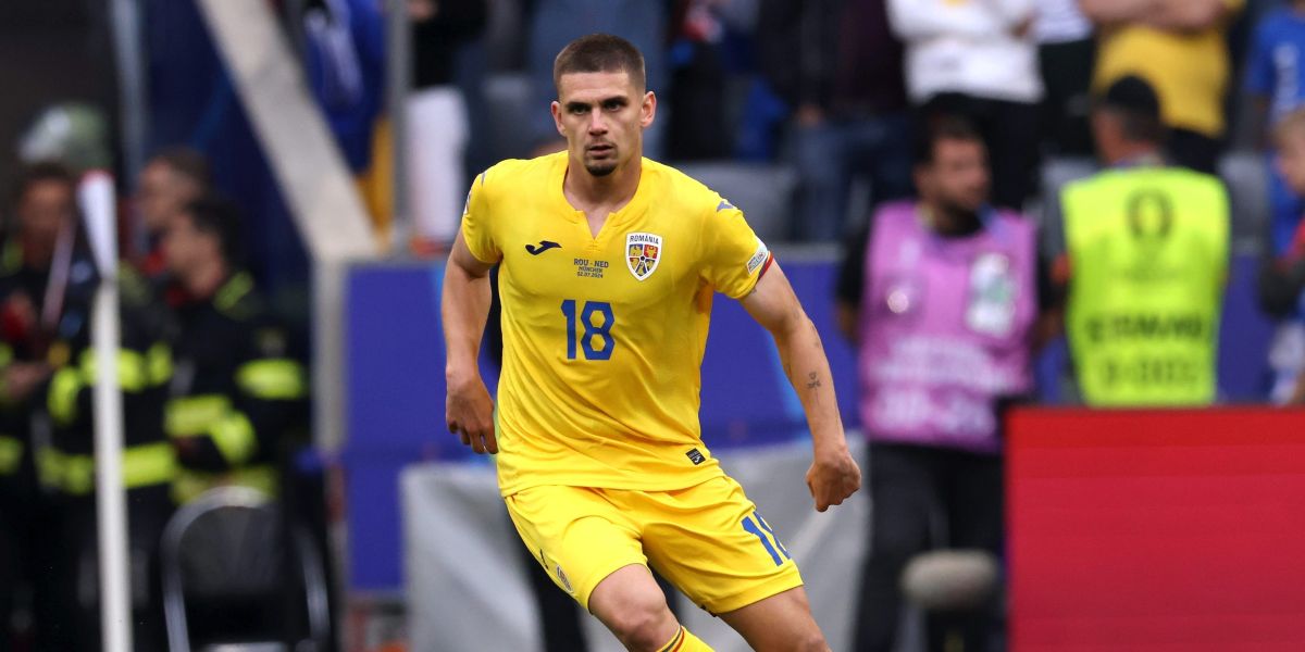 Um internacional romeno lidera o AEK Atenas a uma vitória europeia decisiva fora de casa