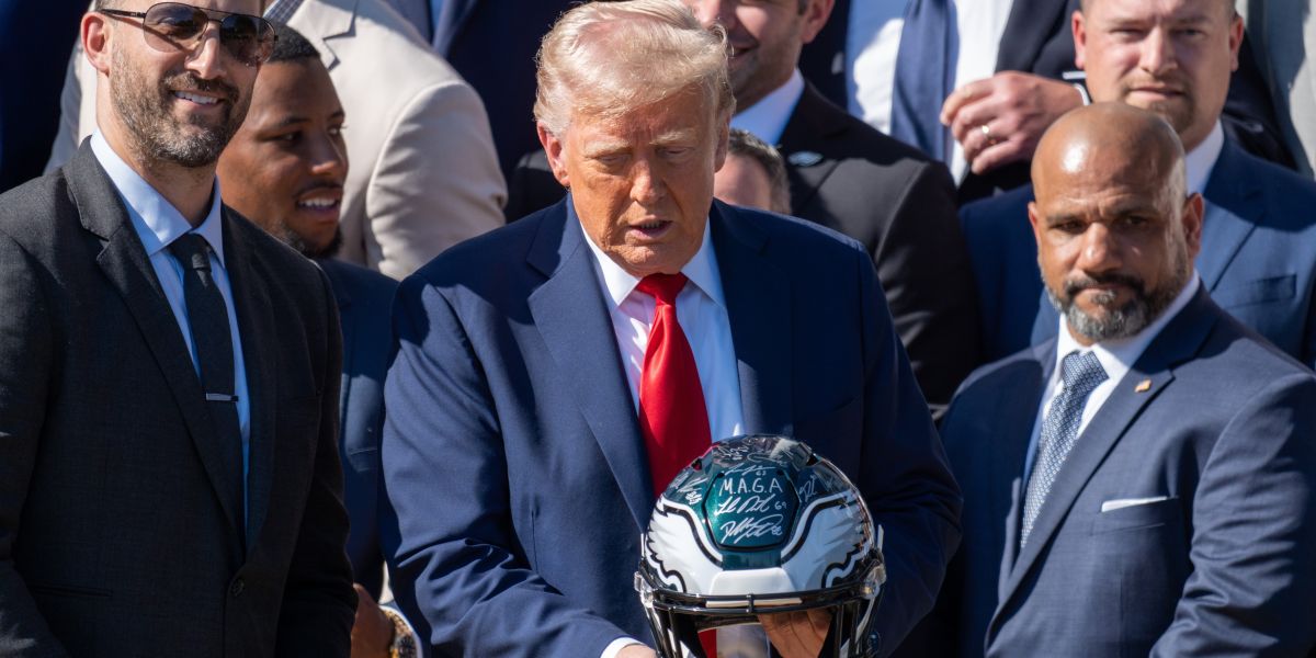 Trump pousse les équipes de la NFL à recruter un entraîneur gagnant