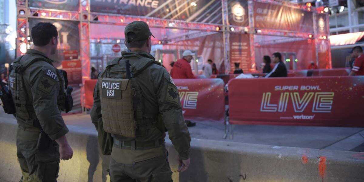 Rola ICE doprecyzowana przed Super Bowl w Kalifornii