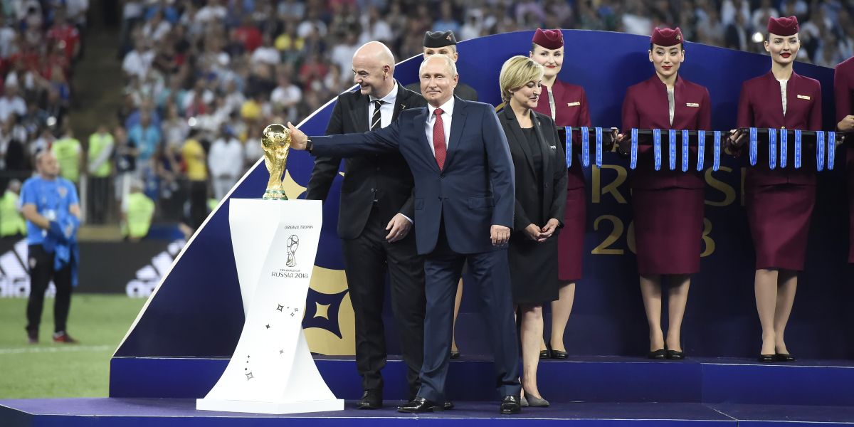 Putin feiert Paralympics Comeback der russischen Flagge während Ukraines Sportler sterben
