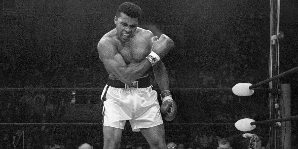 Tyson koronuje Alego na najlepszego zawodnika wagi ciężkiej w boksie