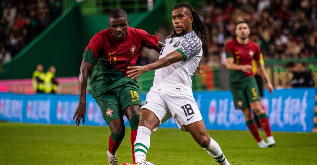 Alex Iwobi scherzt über Mainoos Verletzung nach Fulhams später Niederlage im Old Trafford