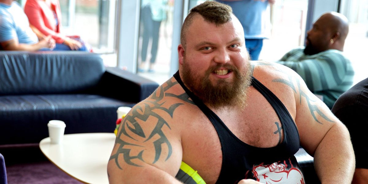 Eddie Hall blacks out after 1,000kg leg press in resurfaced training clip