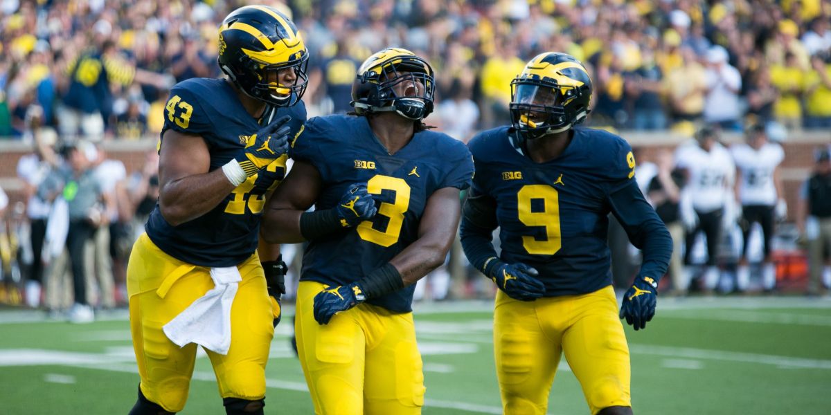 Cowboys take gamble on former first-round star as Packers ship out Rashan Gary