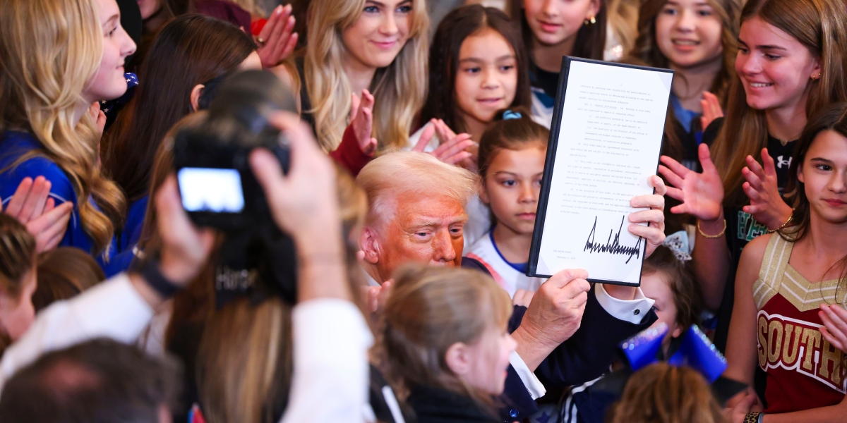 Trump unterzeichnet Executive Order: Transgender pauschal aus der Frauenkategorie ausgeschlossen