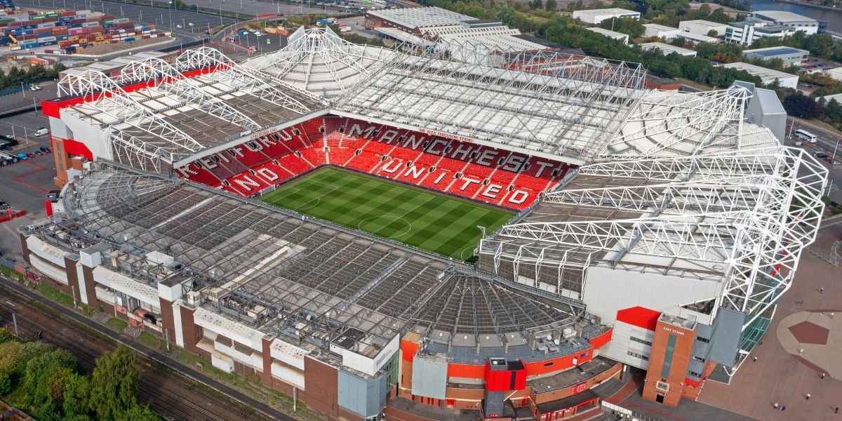 Sports finance: Old Trafford wird grundlegend modernisiert