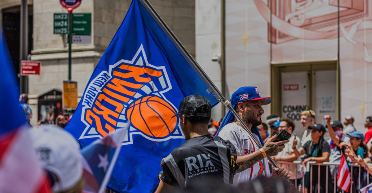 “I’m on the team!” Knicks guard Tyler Kolek mistakenly grabbed by police at parade