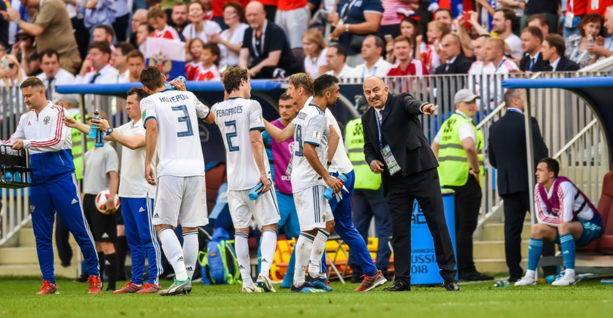 FIFA defends mandatory World Cup hydration breaks amid fan and player backlash