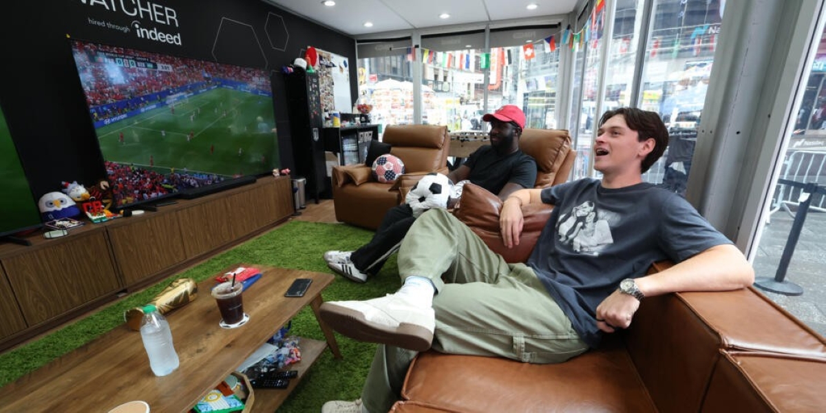 Zwei Fans machen das WM-Schauen zu einem 50.000-Dollar-Job