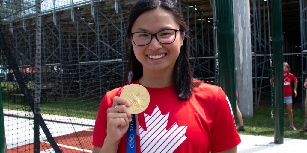Maggie MacNeil