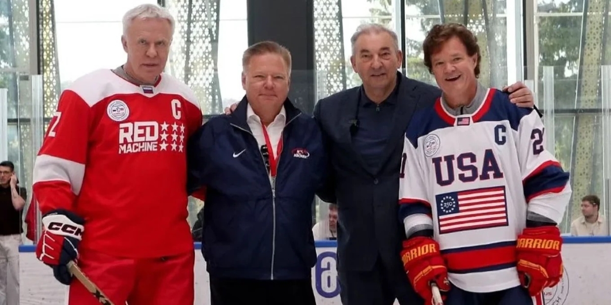 « Plus de dialogue, c’est mieux », selon le chef de l’AmCham après le match de hockey Russie-États-Unis