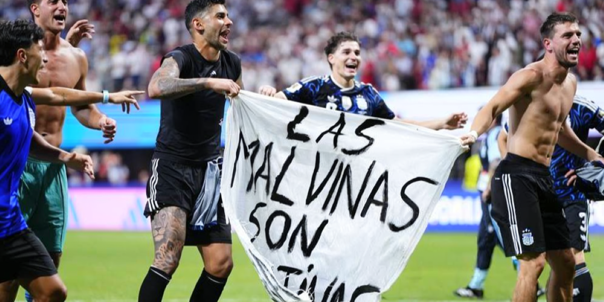 « Les Malouines sont argentines » : les joueurs argentins provoquent une tempête politique après leur victoire contre l’Angleterre