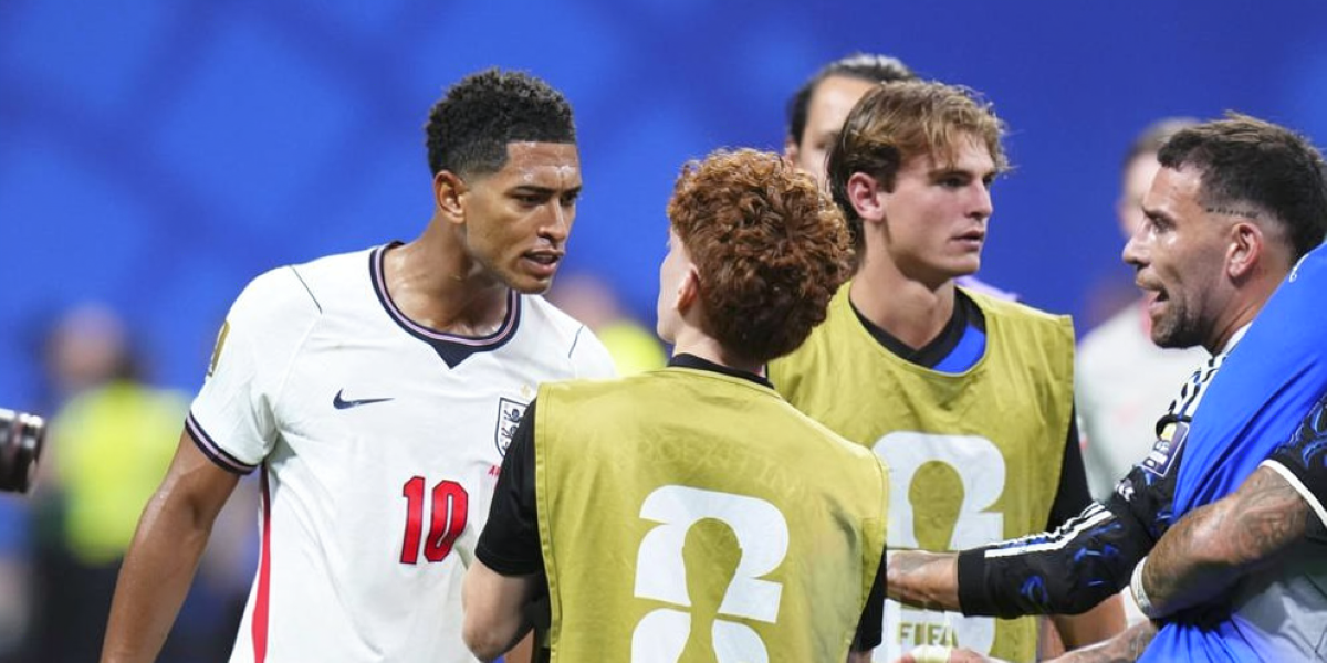 Bellingham schlägt argentinischen Spieler nach WM-Aus auf den Kopf