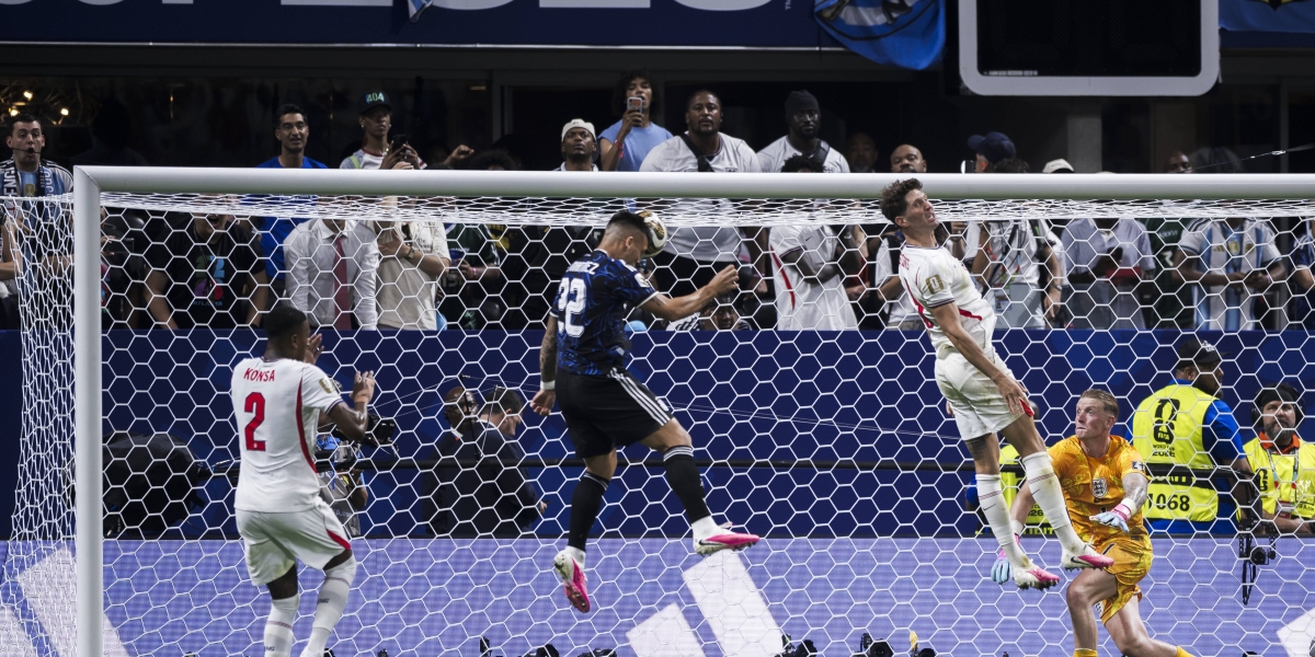 “Siempre soñé con marcar este gol”: Martínez lleva a Argentina a la final