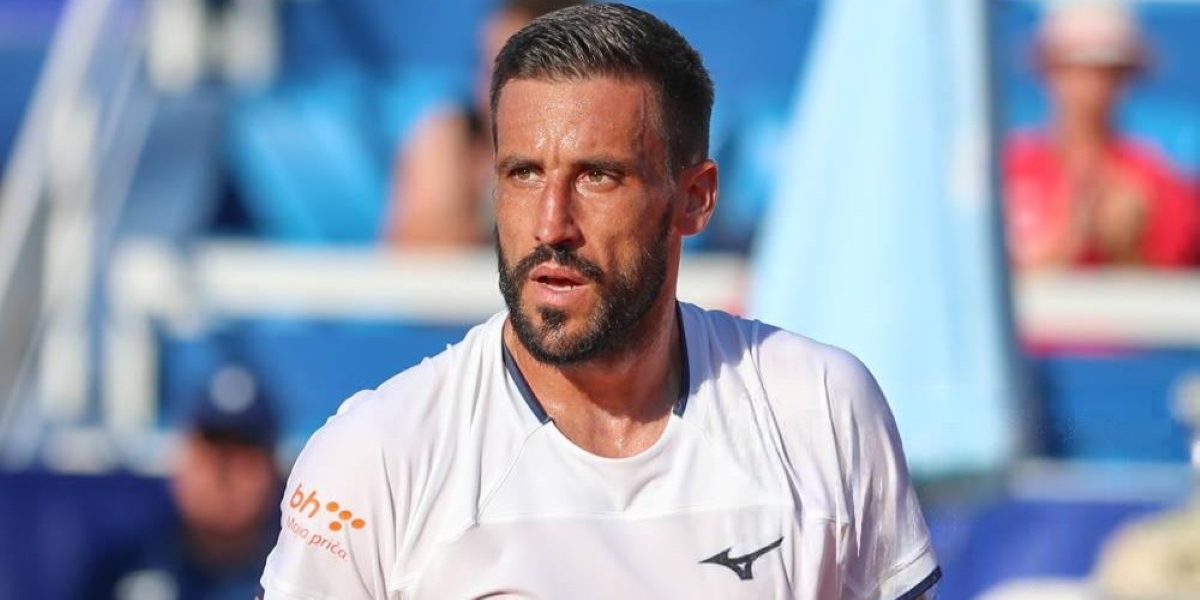 ‘Be honest for once in your life’: Dzumhur rages over disputed call