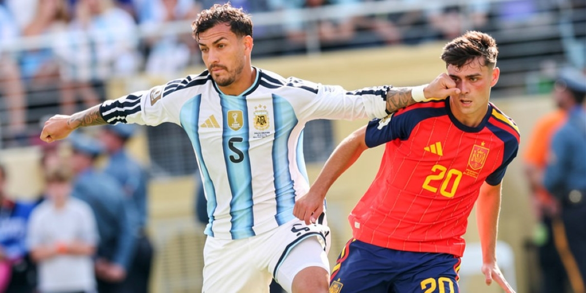 Paredes risque une suspension alors que la FIFA enquête sur le chaos de la finale de la Coupe du Monde