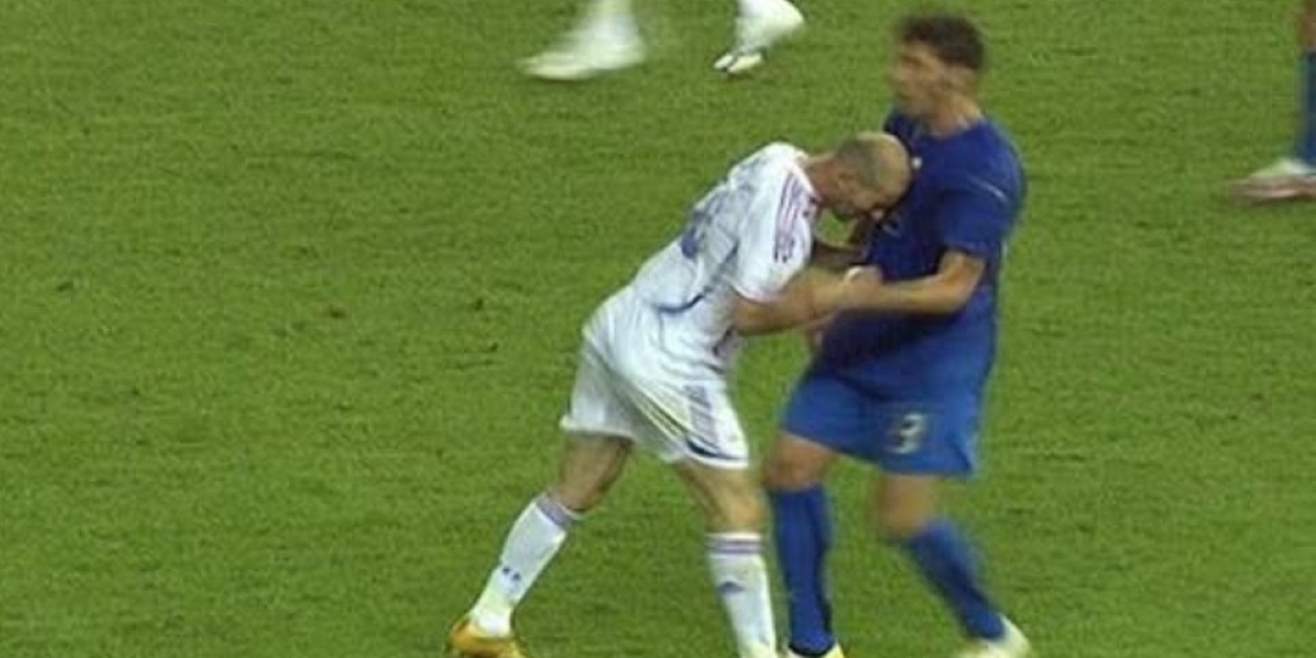 Zidanes letzter Akt verfolgt den Fußball noch 20 Jahre später