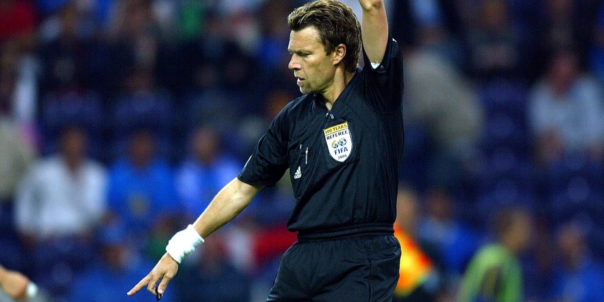La légende suisse de l&rsquo;arbitrage critique les règles de la Coupe du Monde : « Ce qui se passe n&rsquo;est pas dans l&rsquo;esprit du football »
