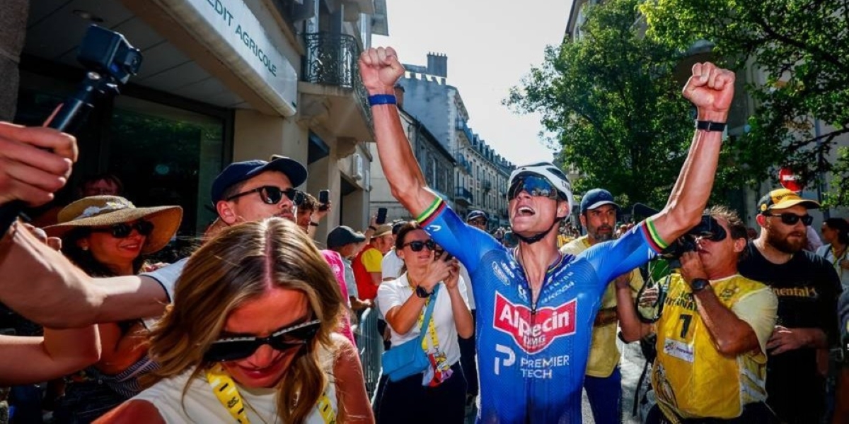 Van der Poel trotzt brutaler Hitze und gewinnt verkürzte Tour-Etappe