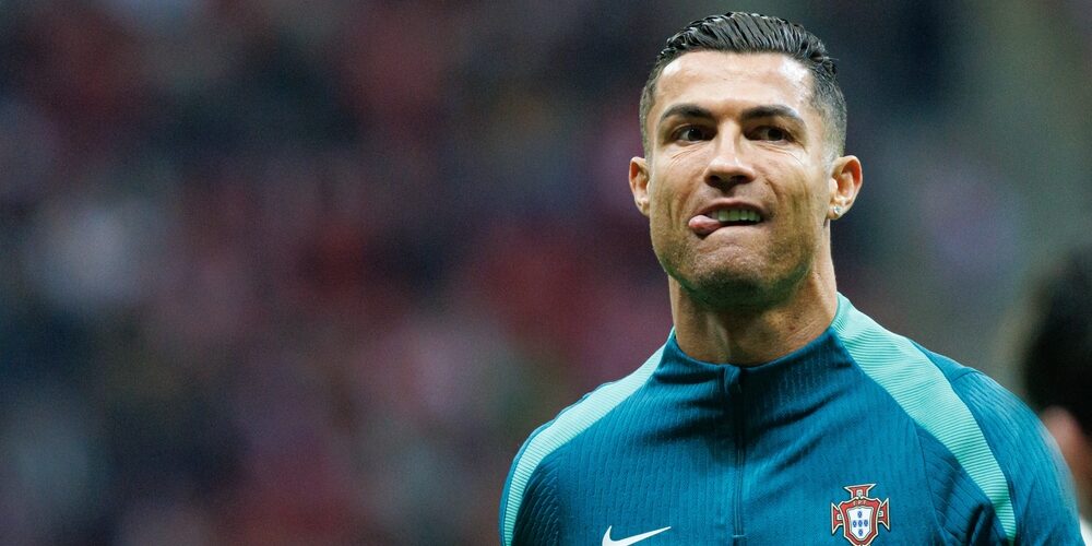 Ronaldo precisa de 24 golos na época que diz ser a sua última