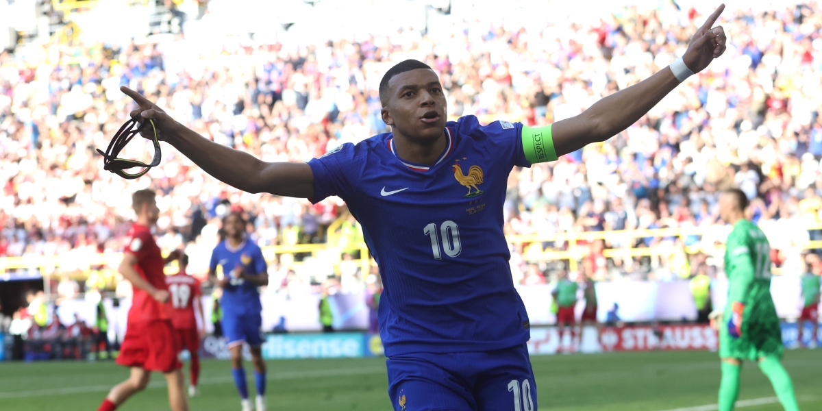Mourinho was already working on Mbappe during the World Cup, weeks before starting the Real Madrid job