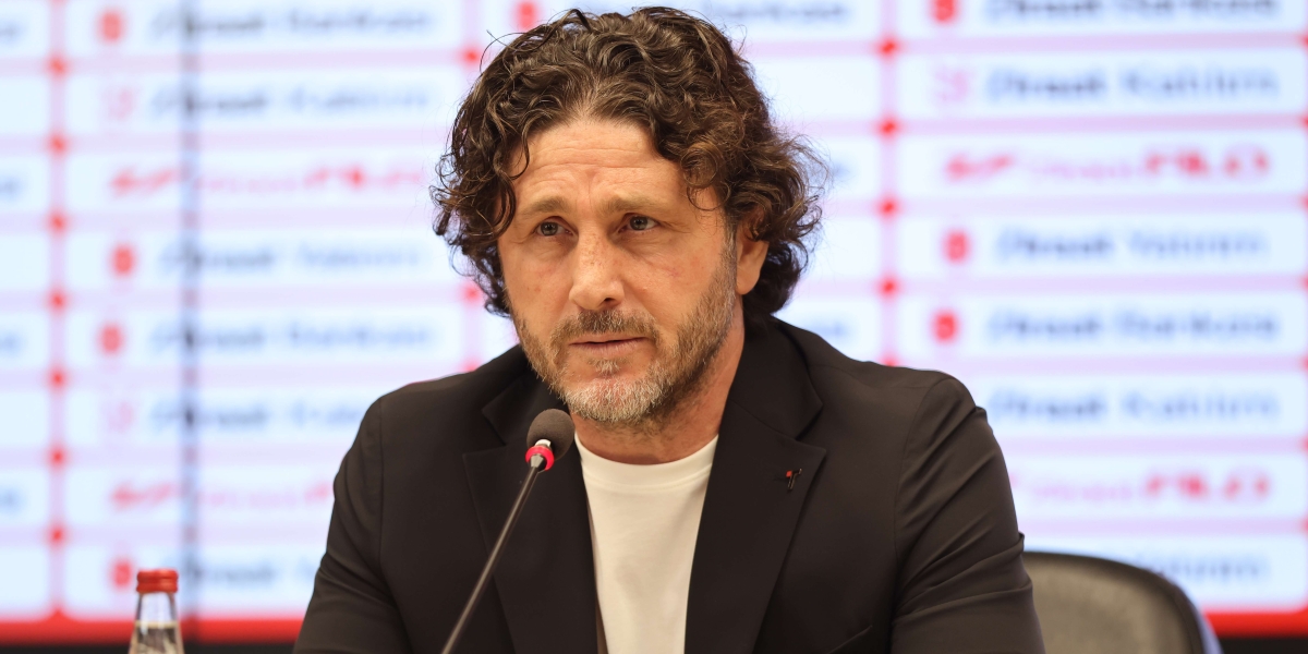 Fatih Tekke demite-se do Trabzonspor em direto na TV após colapso de 4-0 em Budapeste