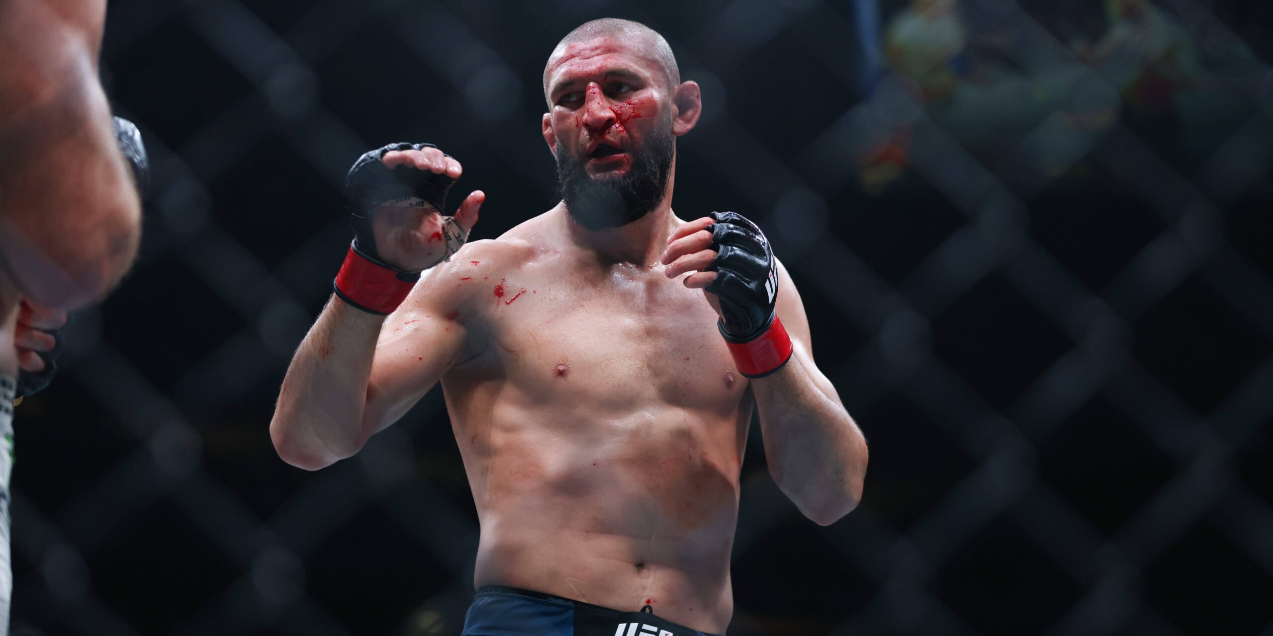 Chimaev picks his path back to 185: ‘Whoever wins, we’ll take him’