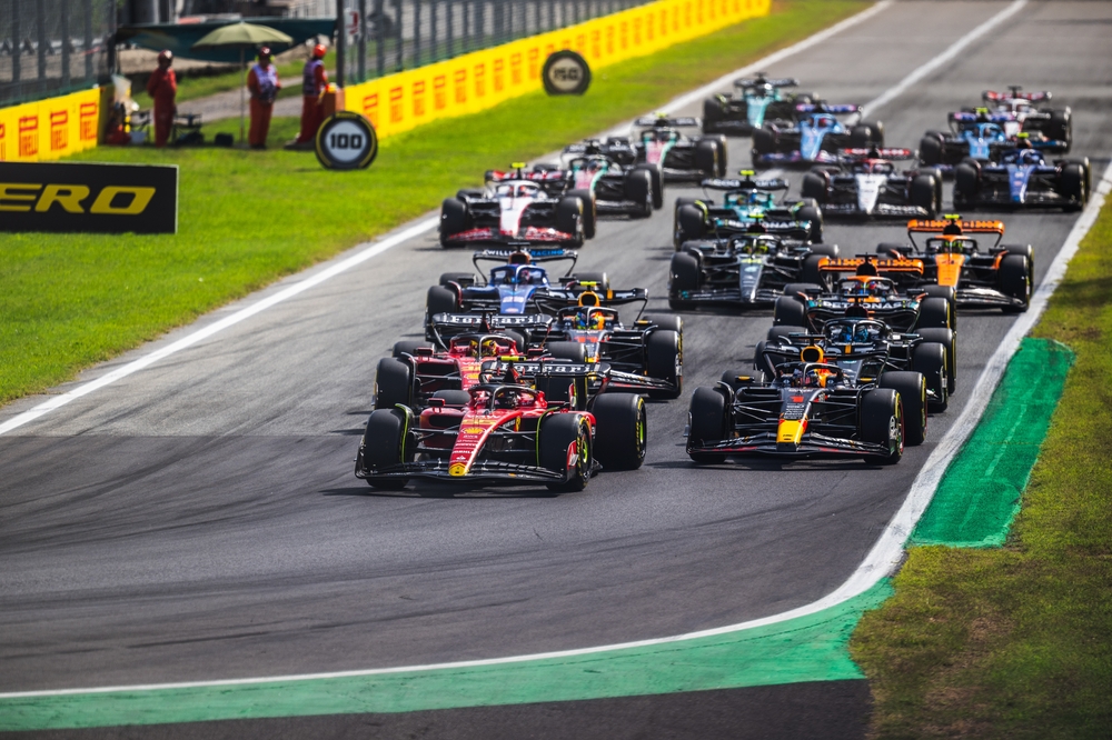 Die neue F1-Trophäe von Monza ist ein wackliger Stapel aus Schalen, und die Fans wollen Lando Norris weit davon fernhalten