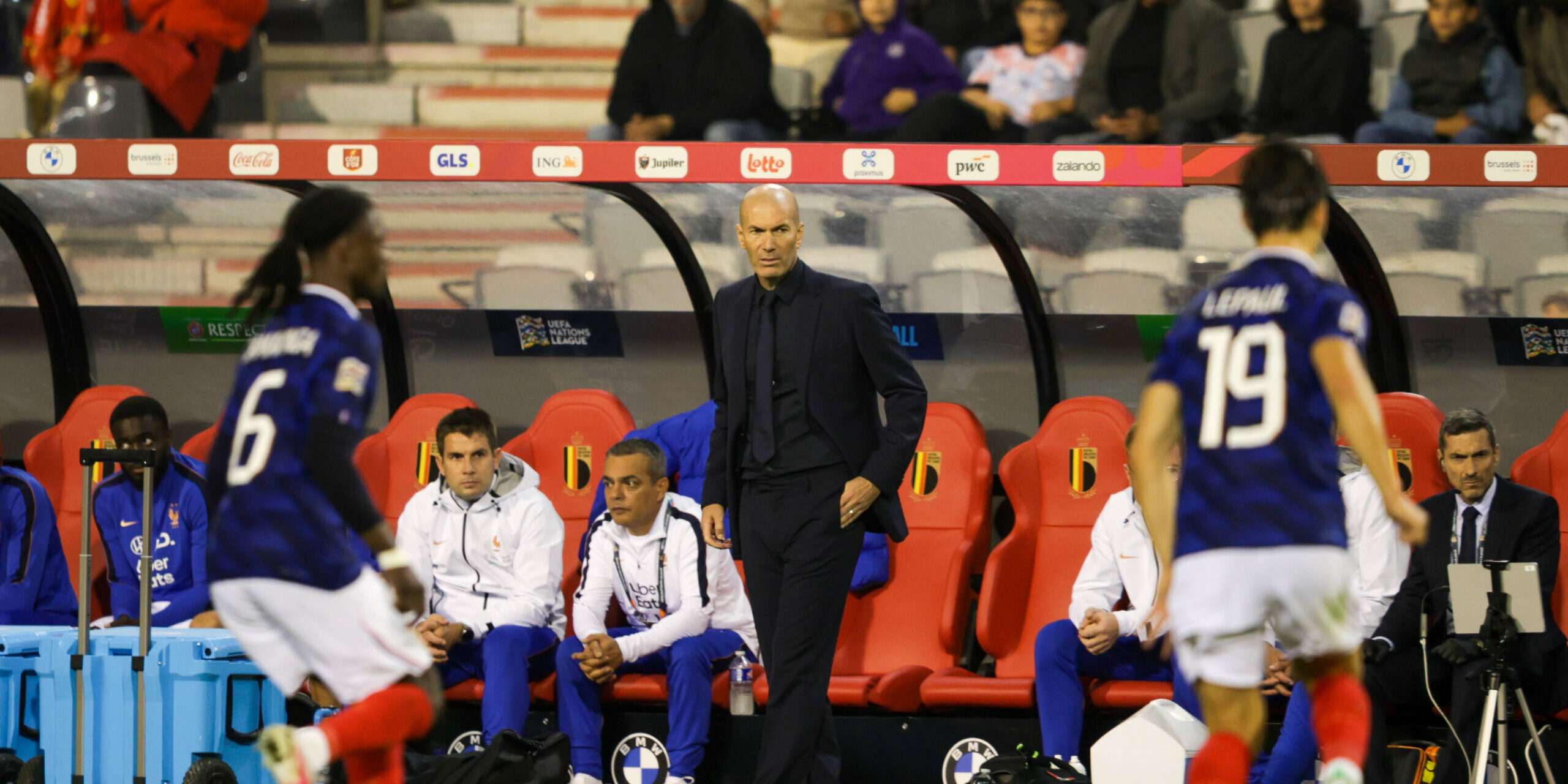 Zinedine Zidane loses it on touchline – then explains bizarre moment