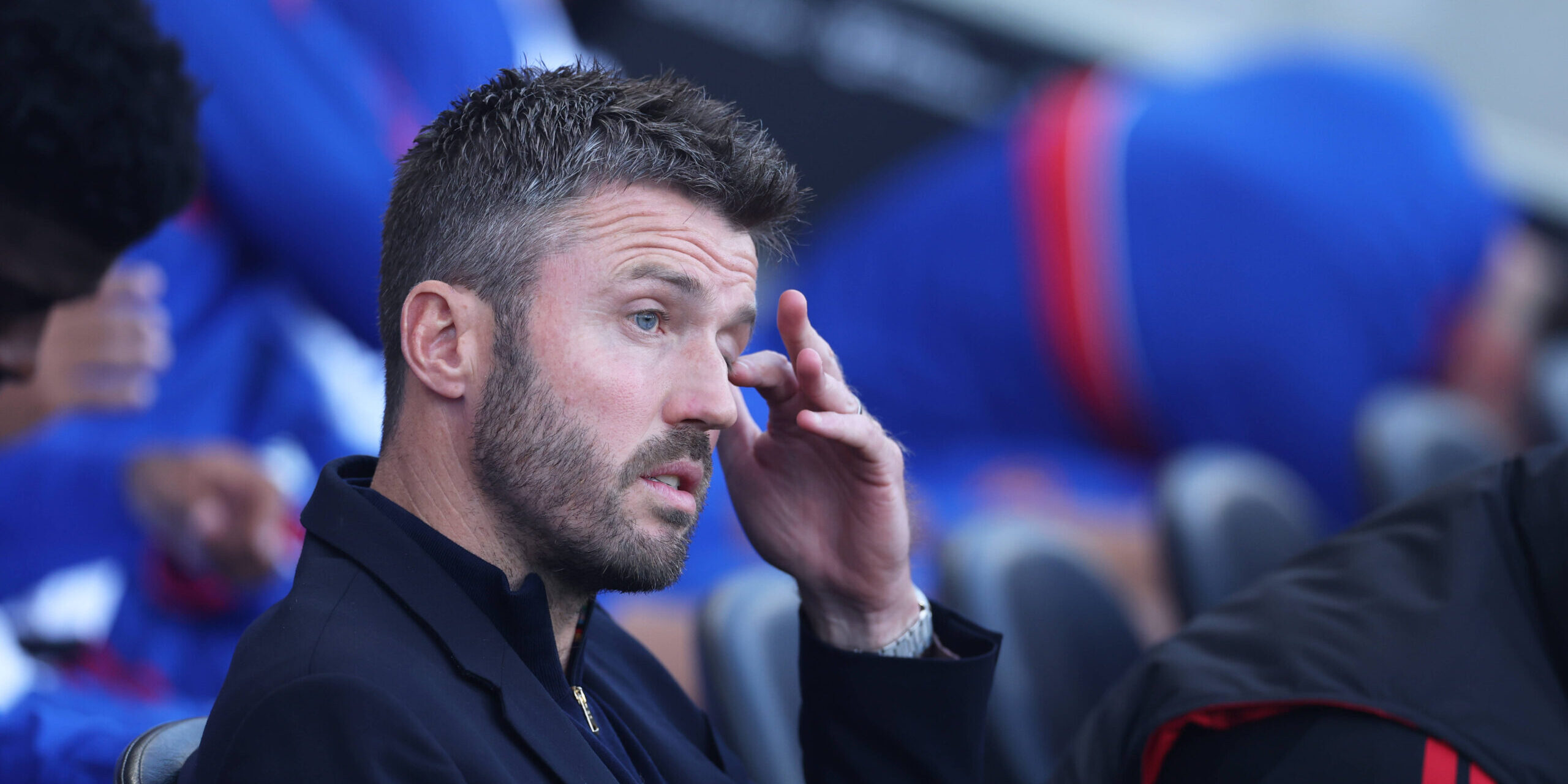 United rule out Carrick sacking but set 10 October as the test