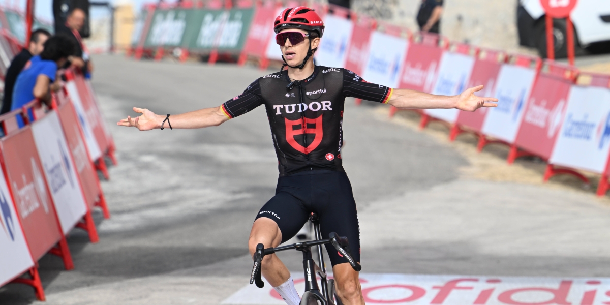 Brenner beats Buitrago by a single second to make Grand Tour history