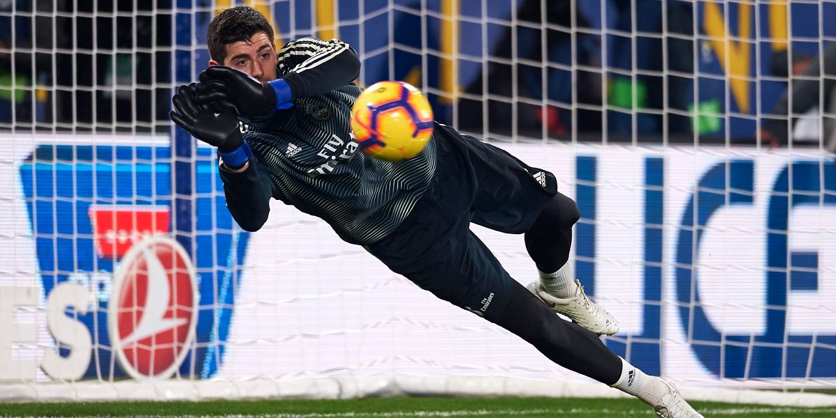 Real Madrid estaria pronto a abrir conversações com Courtois, com oferta de uma época em cima da mesa